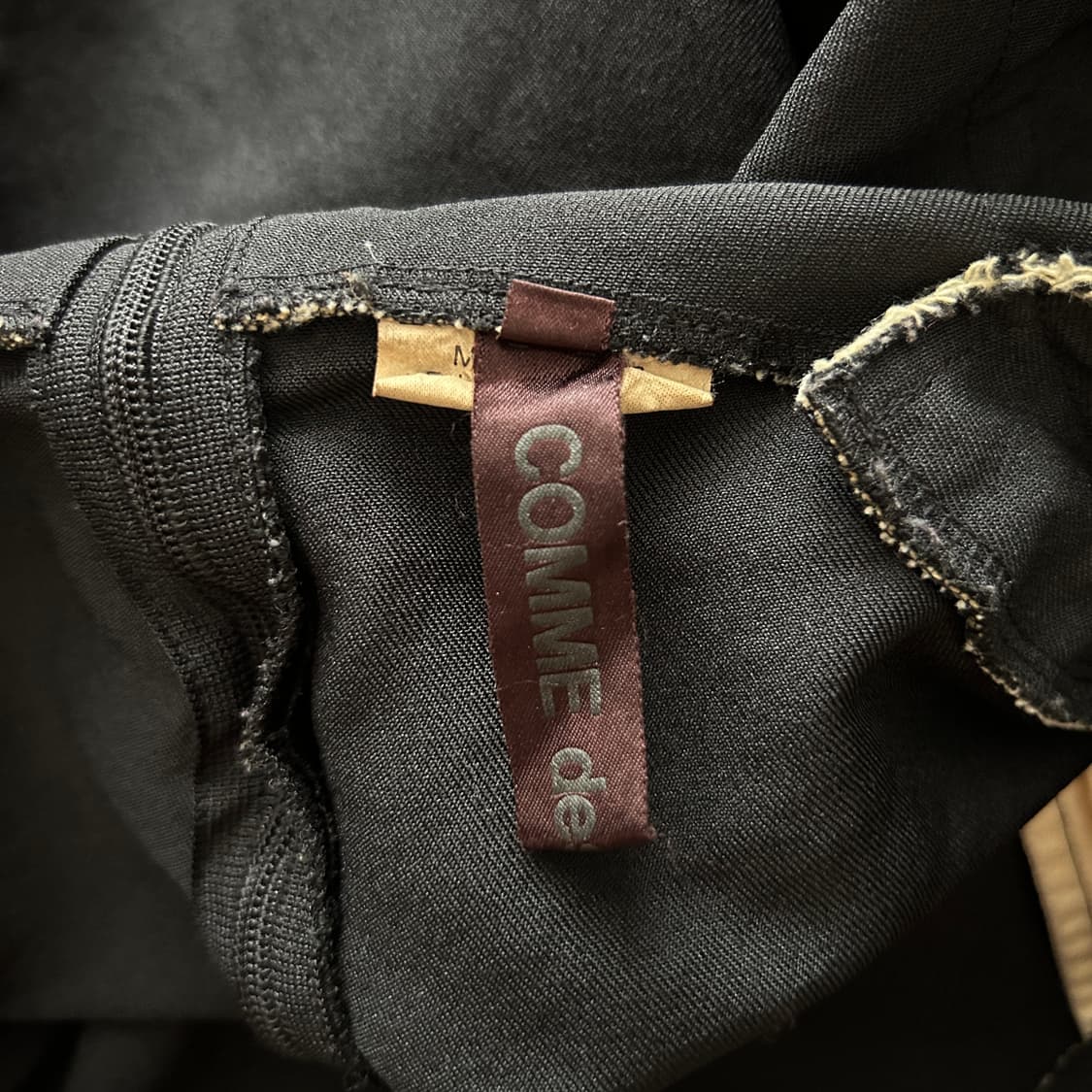 Cuttingline Distressed Volume Skirt 상품이미지8