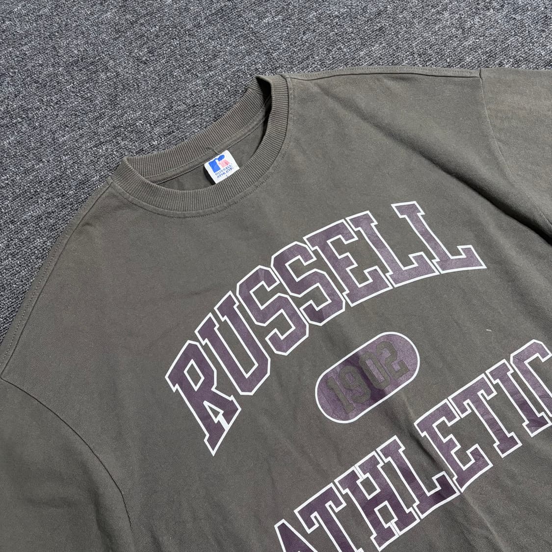 러셀 애슬레틱 로고 프린트 반팔티 상품이미지3