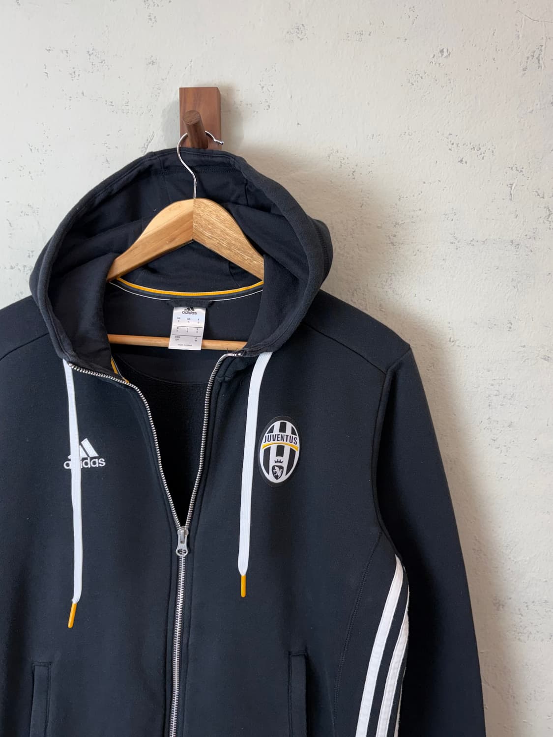 아디다스 빈티지 유벤투스 삼선 후드집업 블랙 상품이미지2