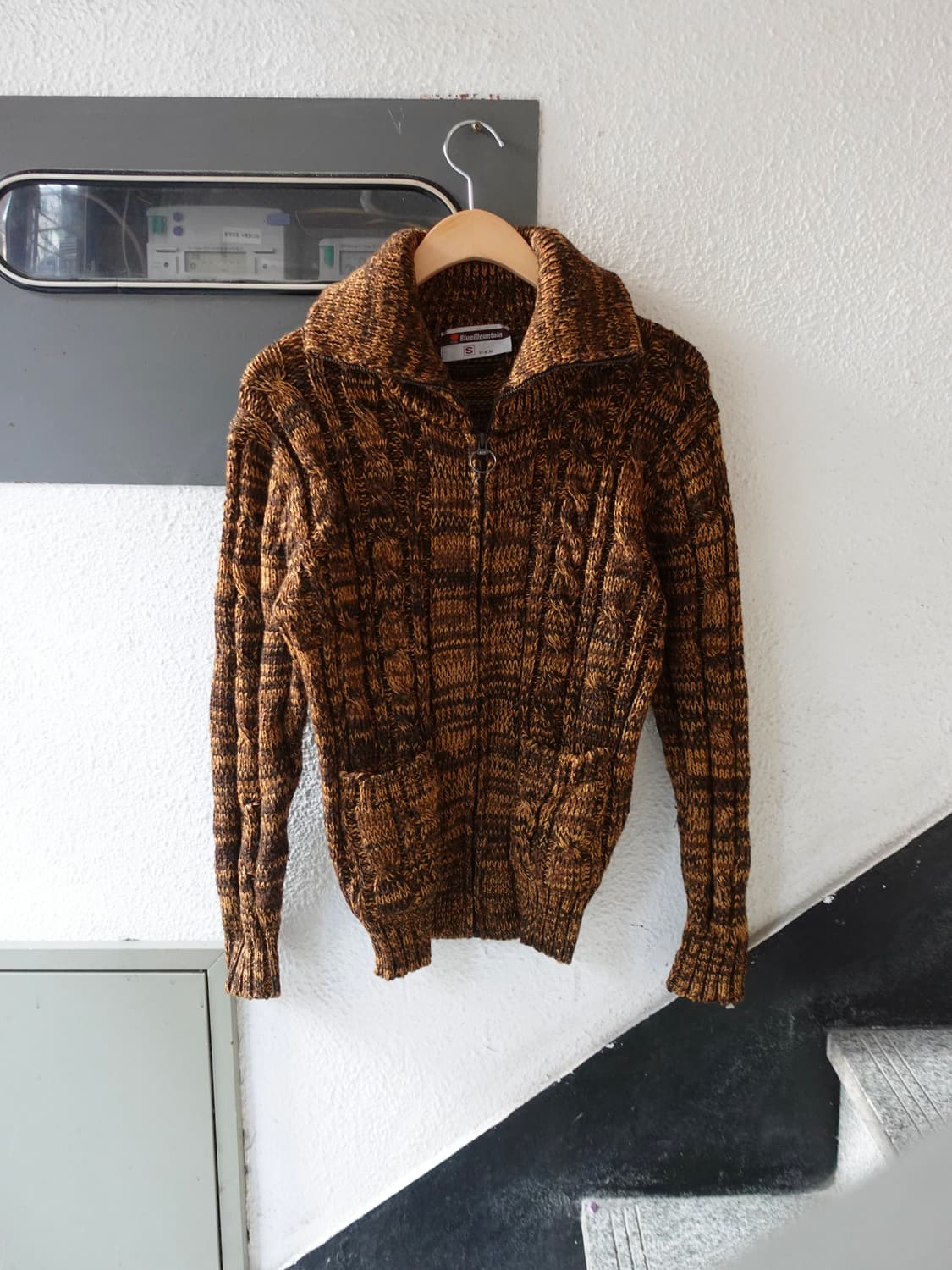Blue mountain knit zip up 상품이미지1