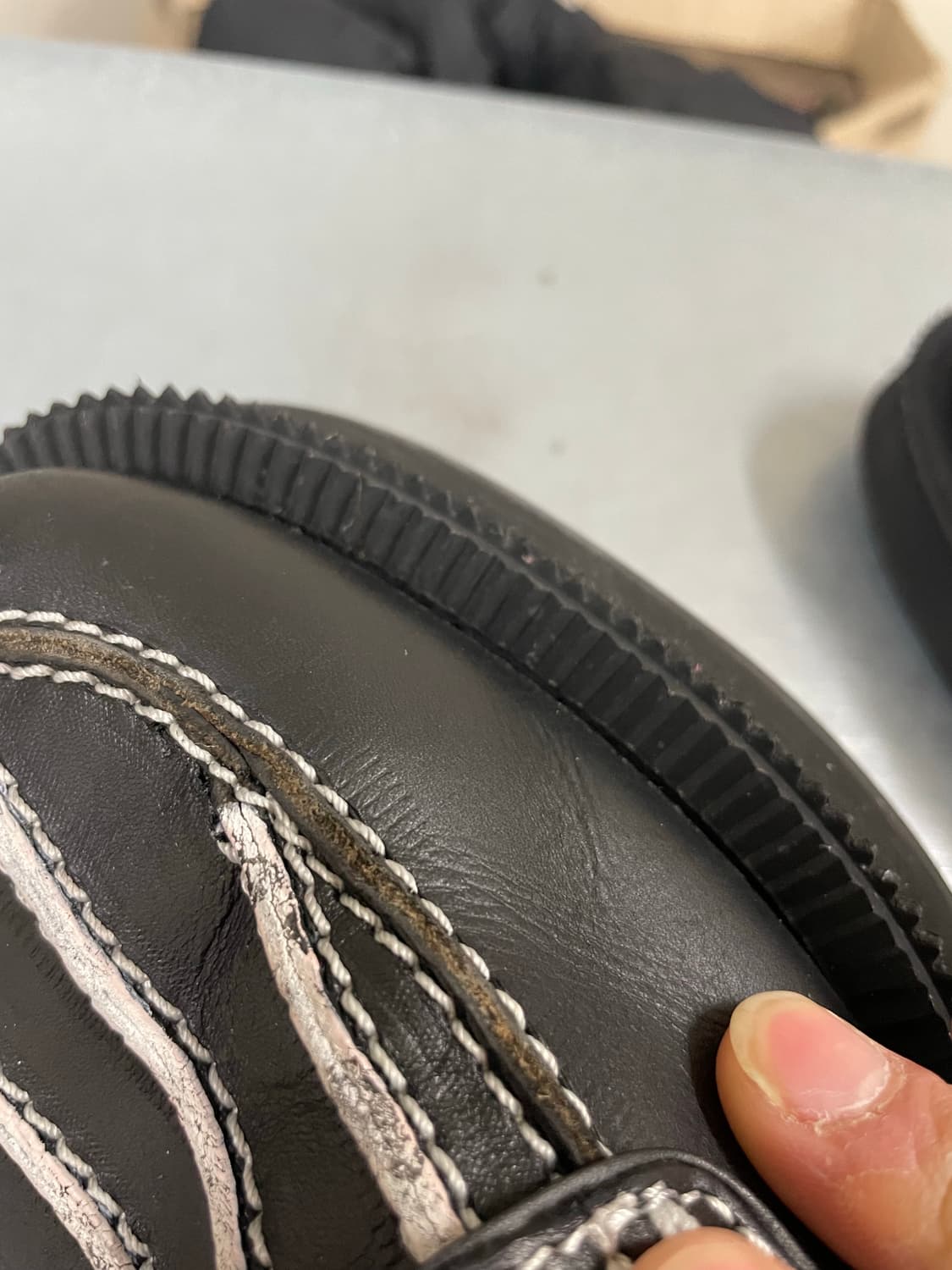 지방시 블랙 레더 앵클 부츠42 상품이미지10