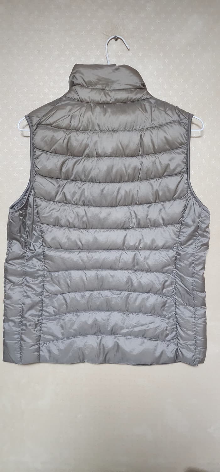 유니클로 여성 덕다운 패딩조끼 L사이즈 상태굿 상품이미지2