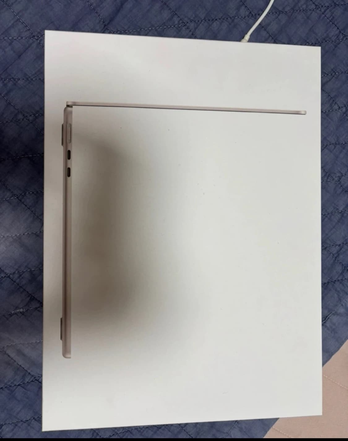 맥북 에어 M3 박스 미개봉 상품이미지1