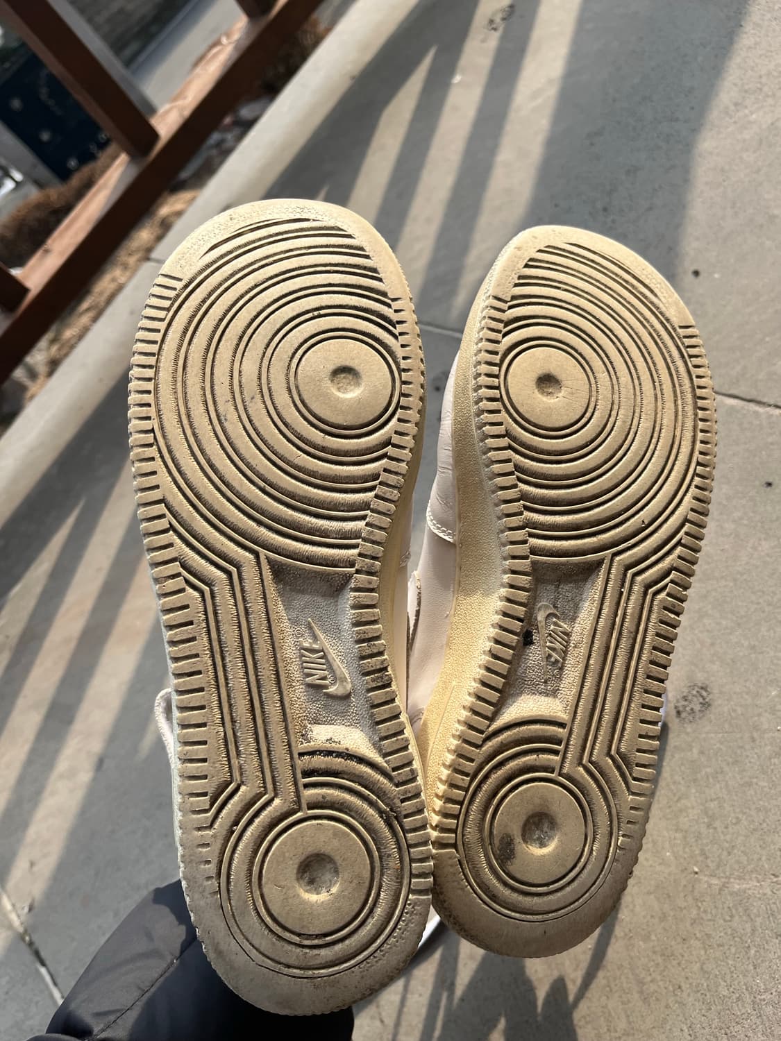 나이키 에어포스 1 미드 트리플 화이트 280 상품이미지8