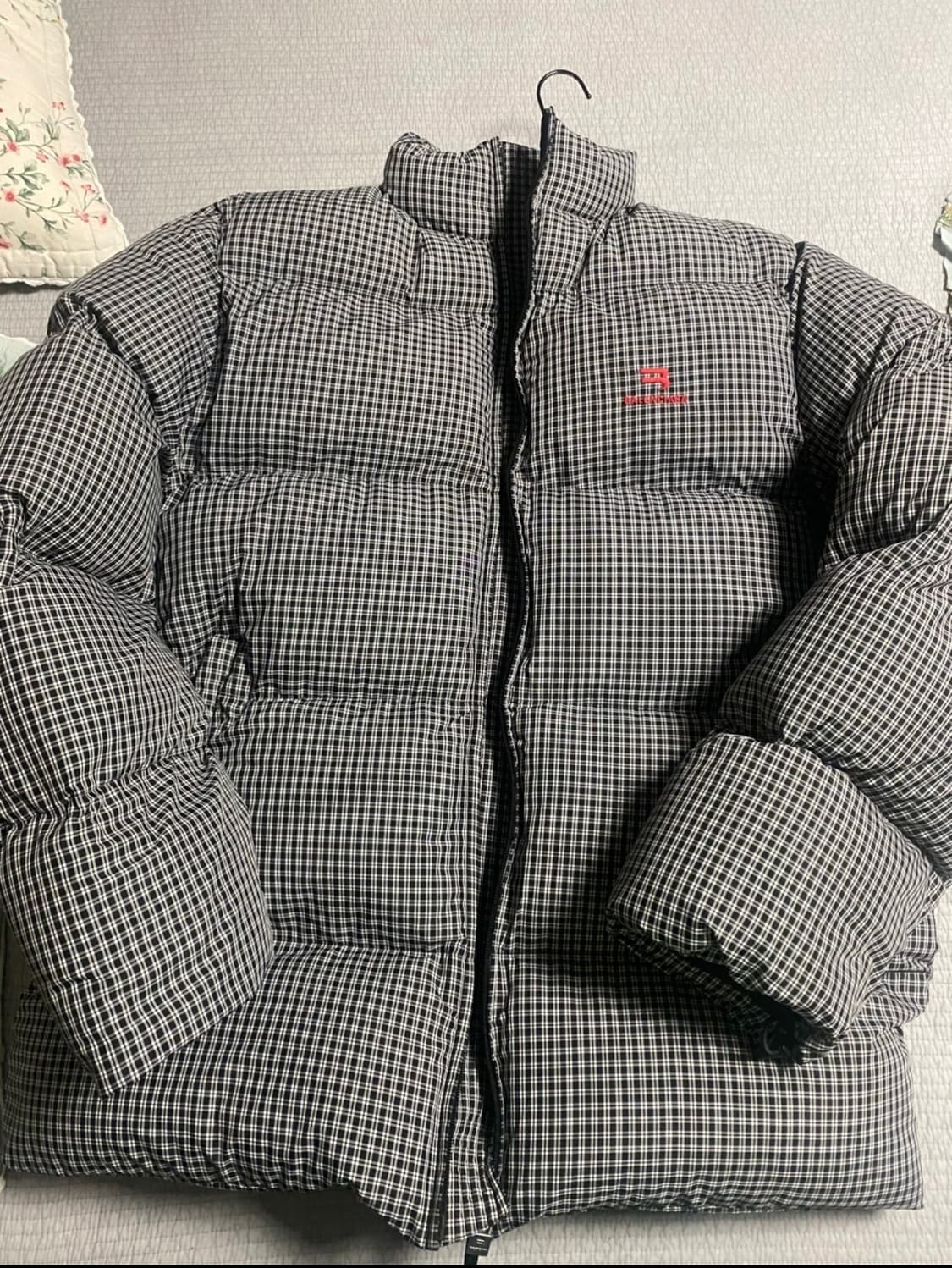 발렌시아가 b스포티 한정판 패딩 상품이미지1