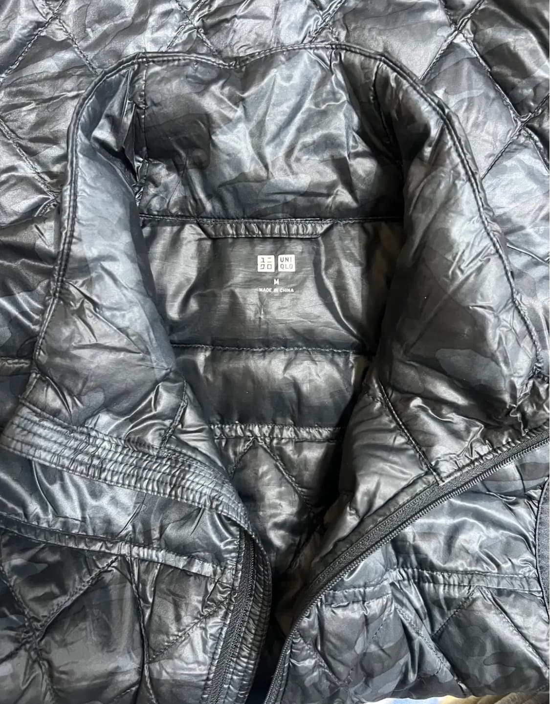 유니클로 남성 카모패턴 다운조끼 경량패딩조끼 상품이미지4