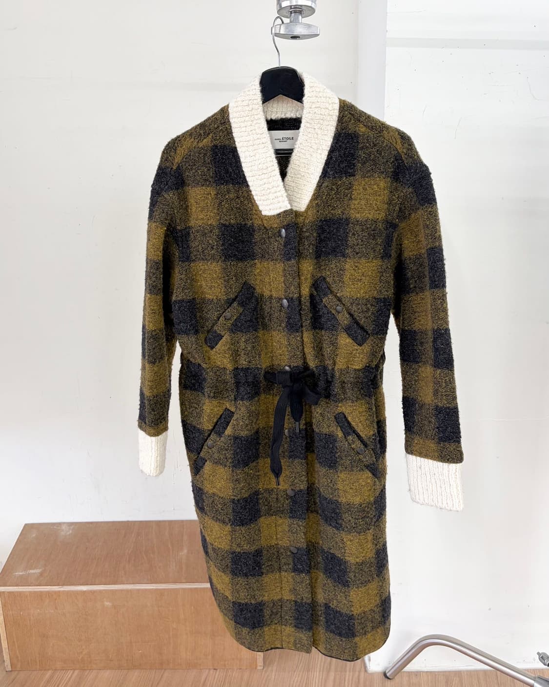 이자벨마랑 에뚜왈 딥옐로우 체크 울 롱 코트  상품이미지1