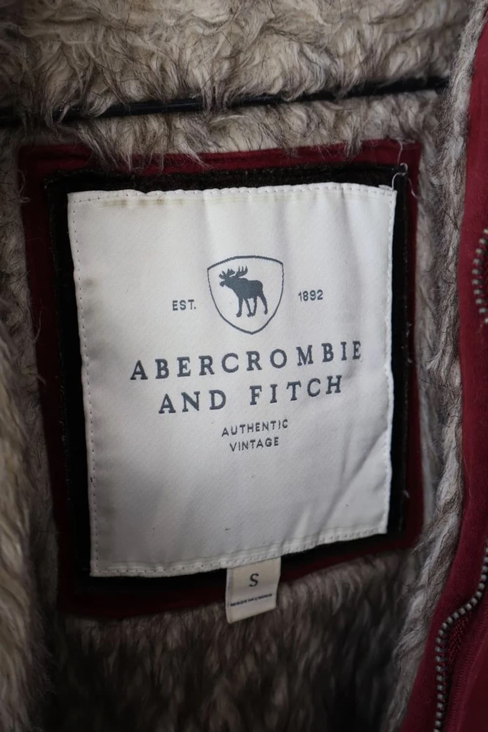 Abercrombie Wolf Logo Fur Lined Hoodie 상품이미지7