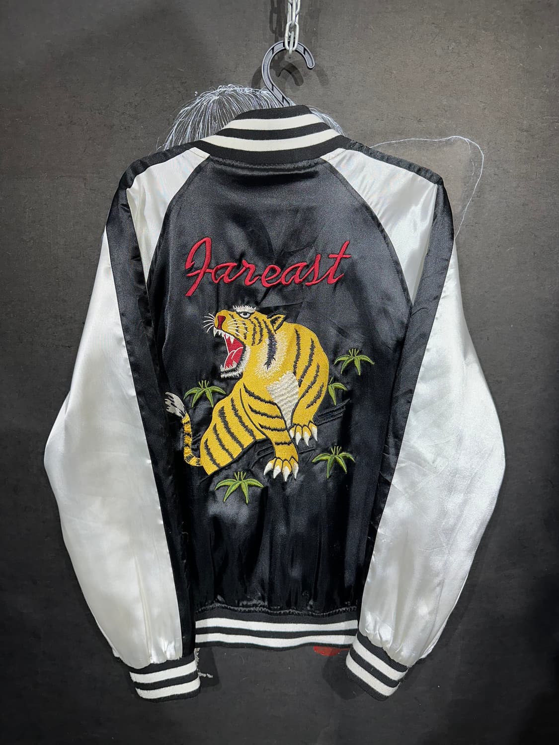 일본빈티지 Modish 블랙 화이트 호랑이 스카잔 M 상품이미지7