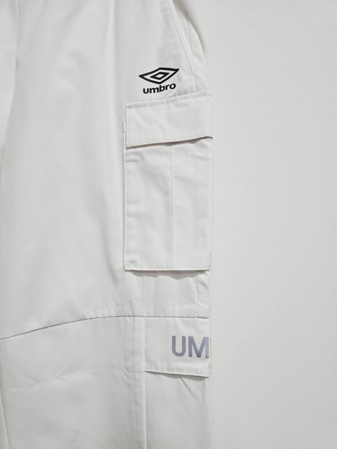 엄브로 화이트 카고 조거팬츠 상품이미지4