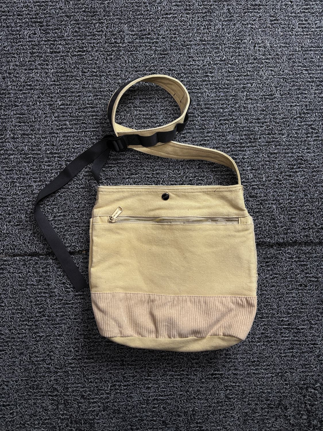 칼하트 wip 델타 스타프 캔버스 크로스 토트백 2267 상품이미지3