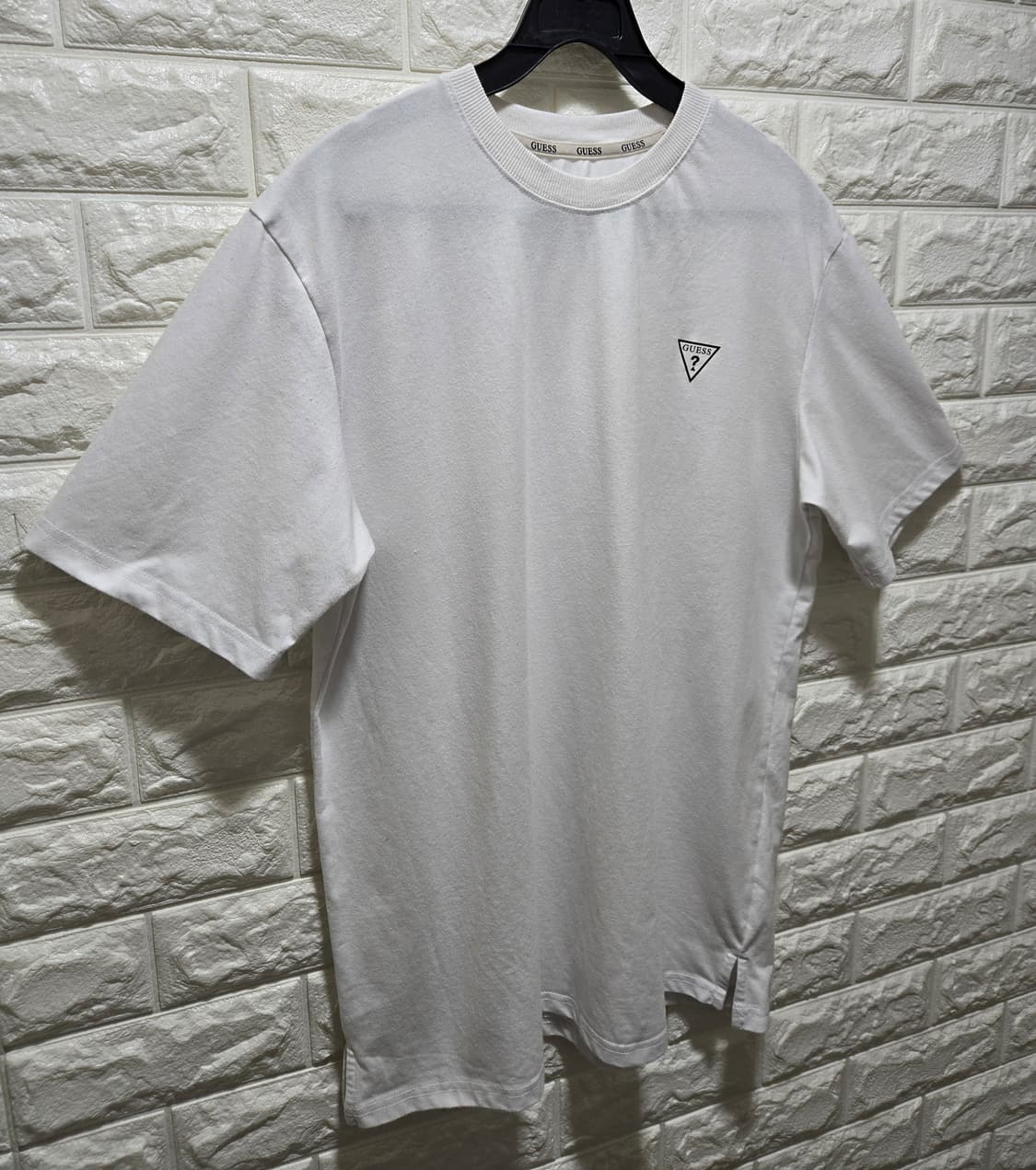 게스 스몰로고 반팔티 M 상품이미지3