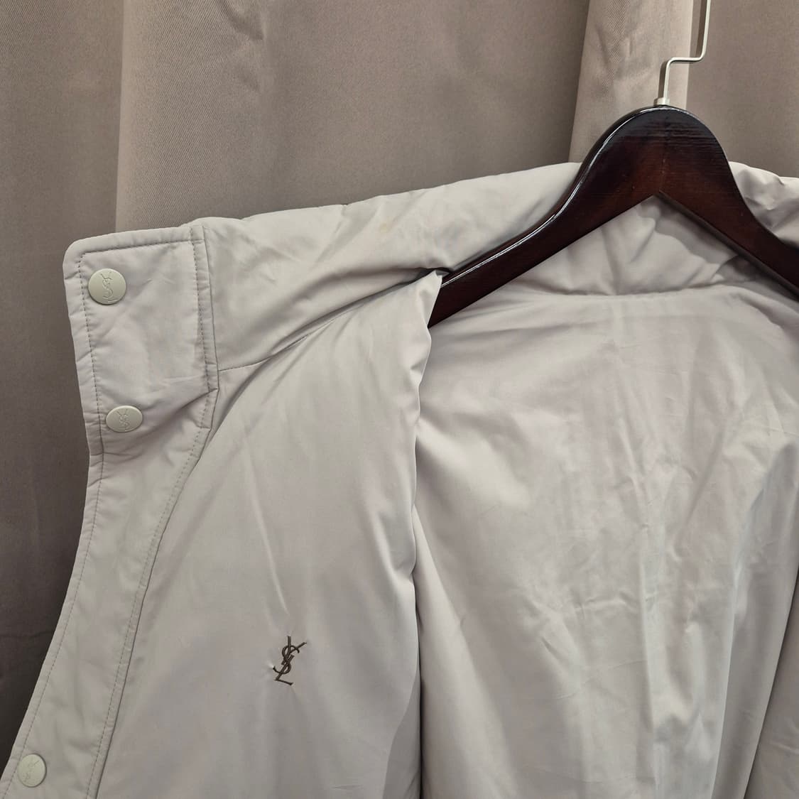 입생로랑 리버시블 다운 패딩 상품이미지6