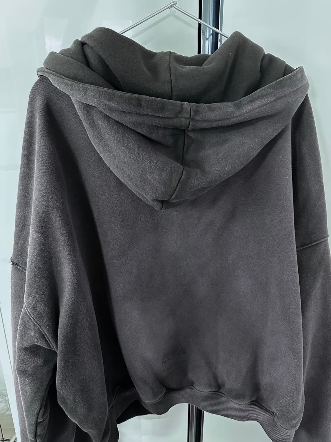 노티카 언더마이카 데미지드 후드집업 상품이미지4