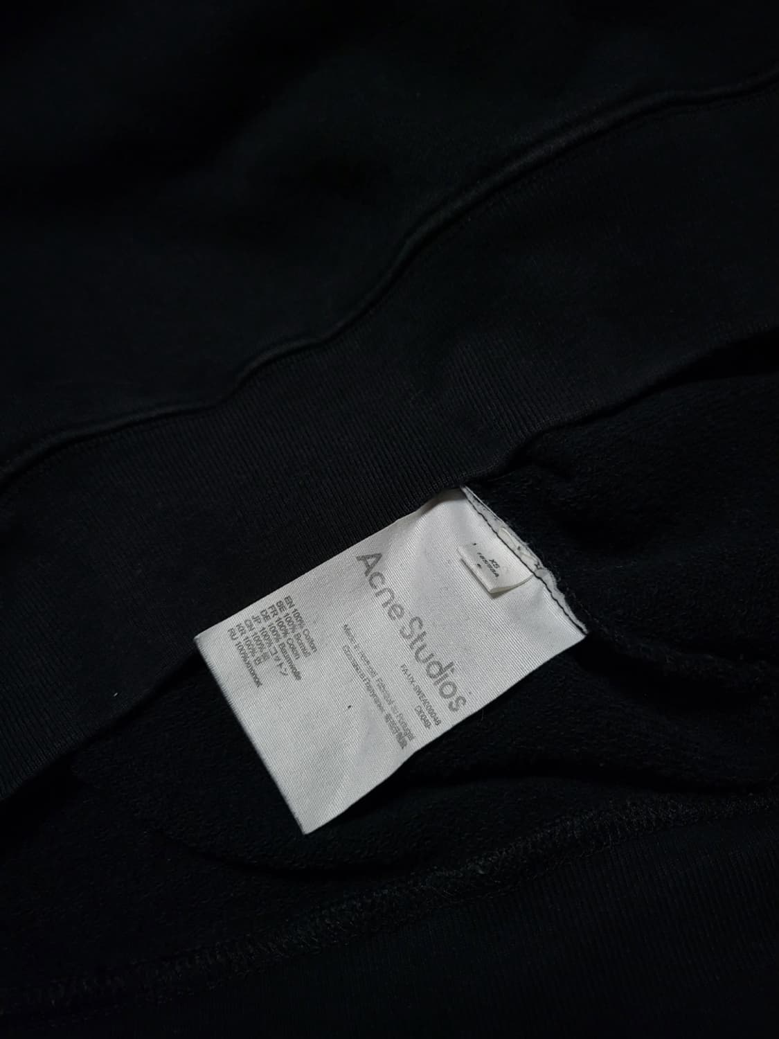 아크네스튜디오 아크네 메탈 맨투맨 상품이미지6