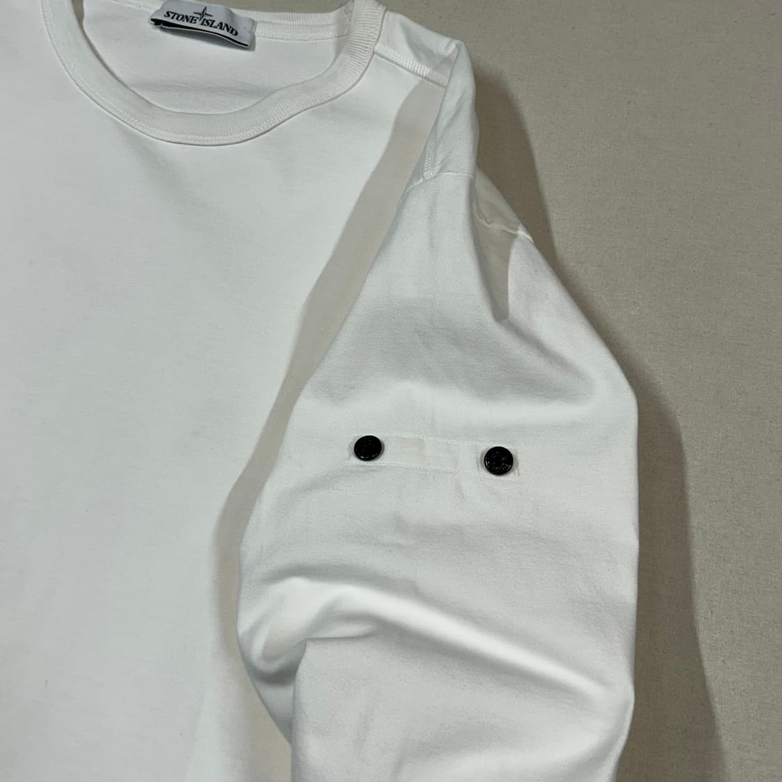 XXL) 스톤아일랜드 화이트 롱슬리브 긴팔 티셔츠 와펜X 상품이미지4