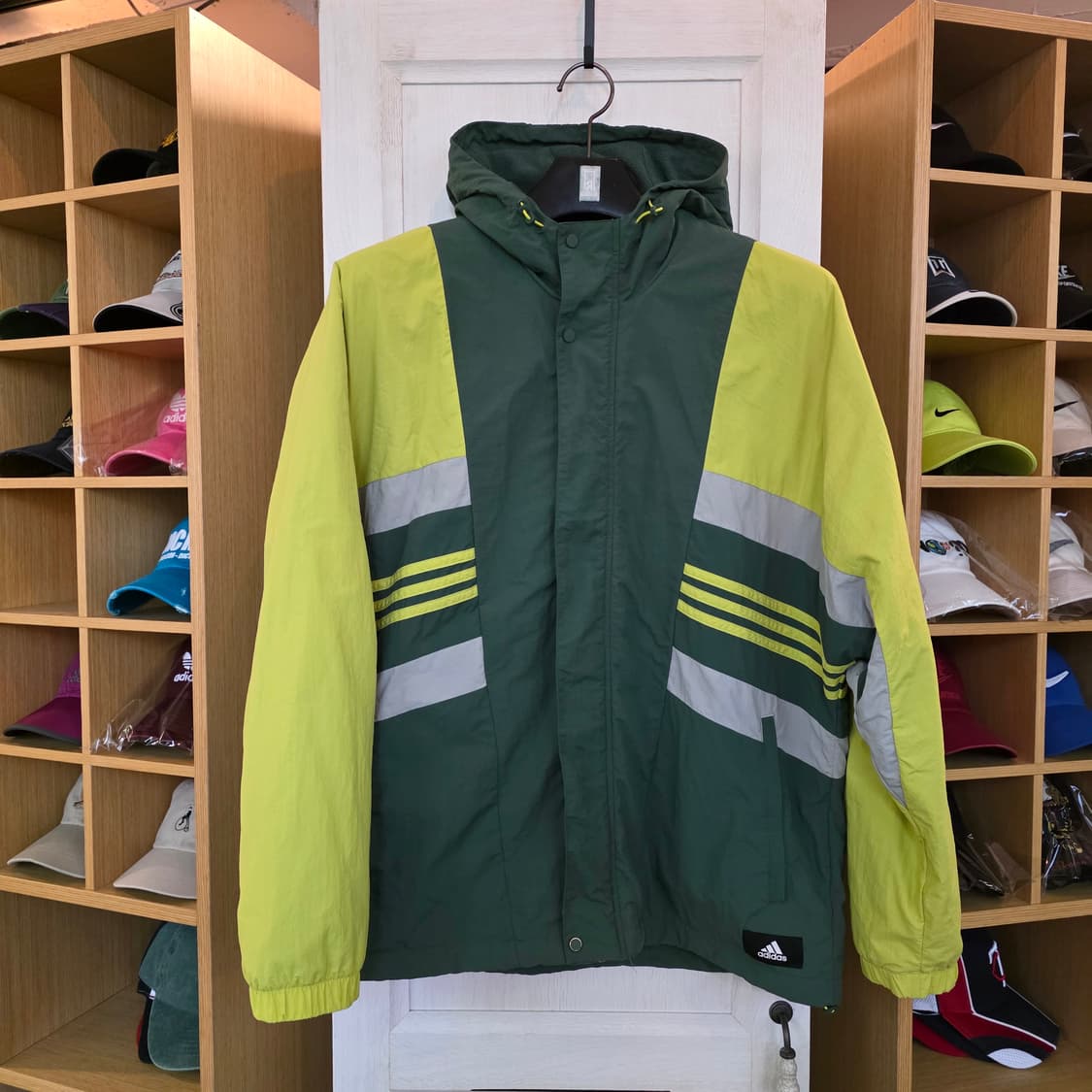 아디다스 바람막이 기모 후드 자켓 상품이미지1