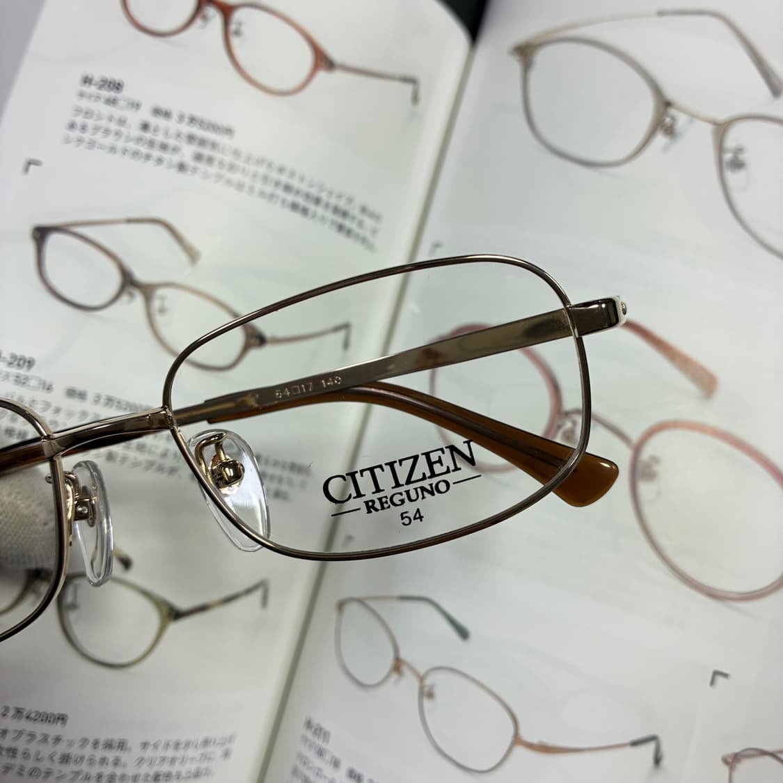 CITIZEN 시티즌 티타늄 골드 일본 안경 상품이미지2