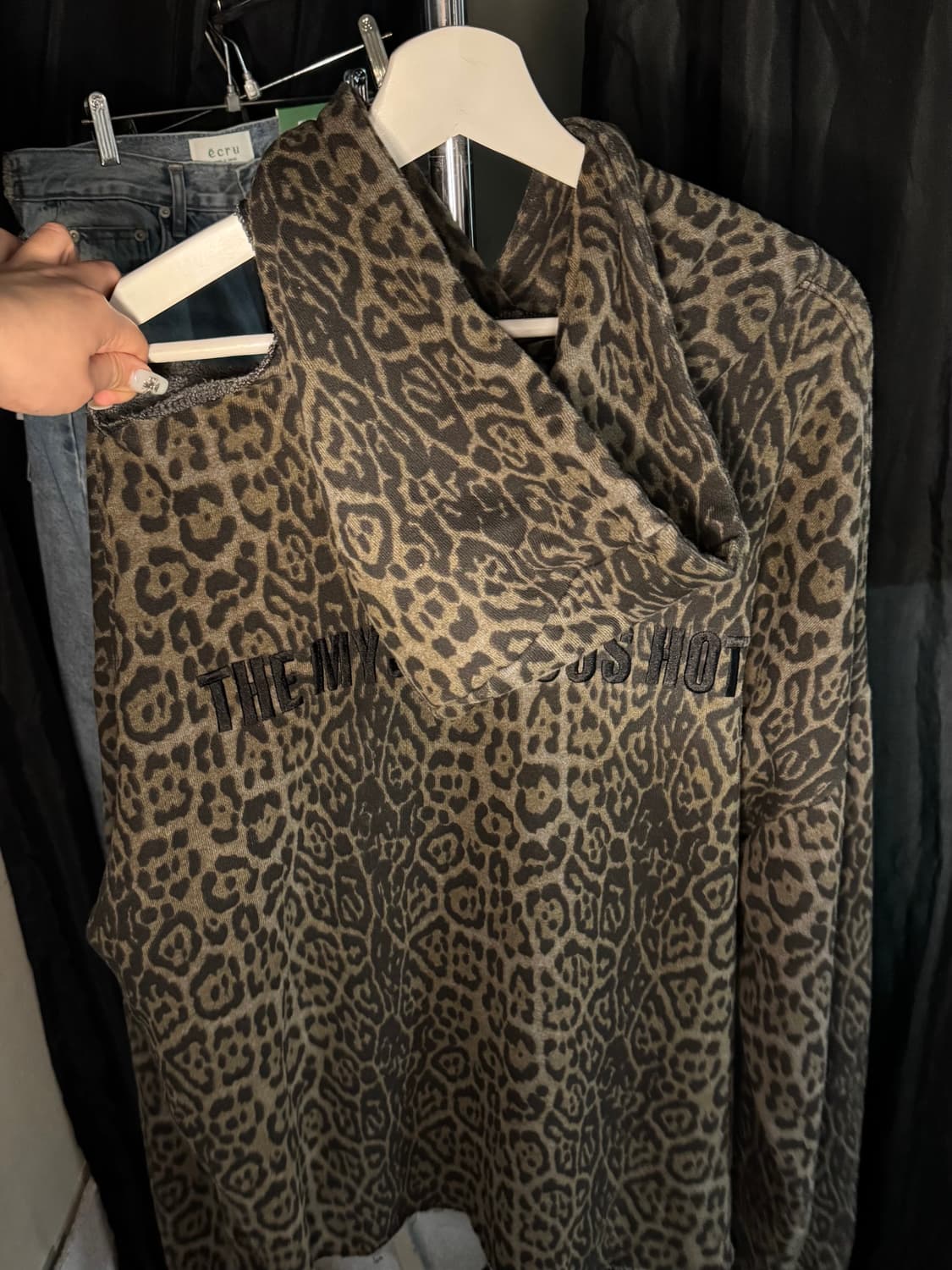 미스테리어스호텔 오프숄더 후디 레오파드 상품이미지3