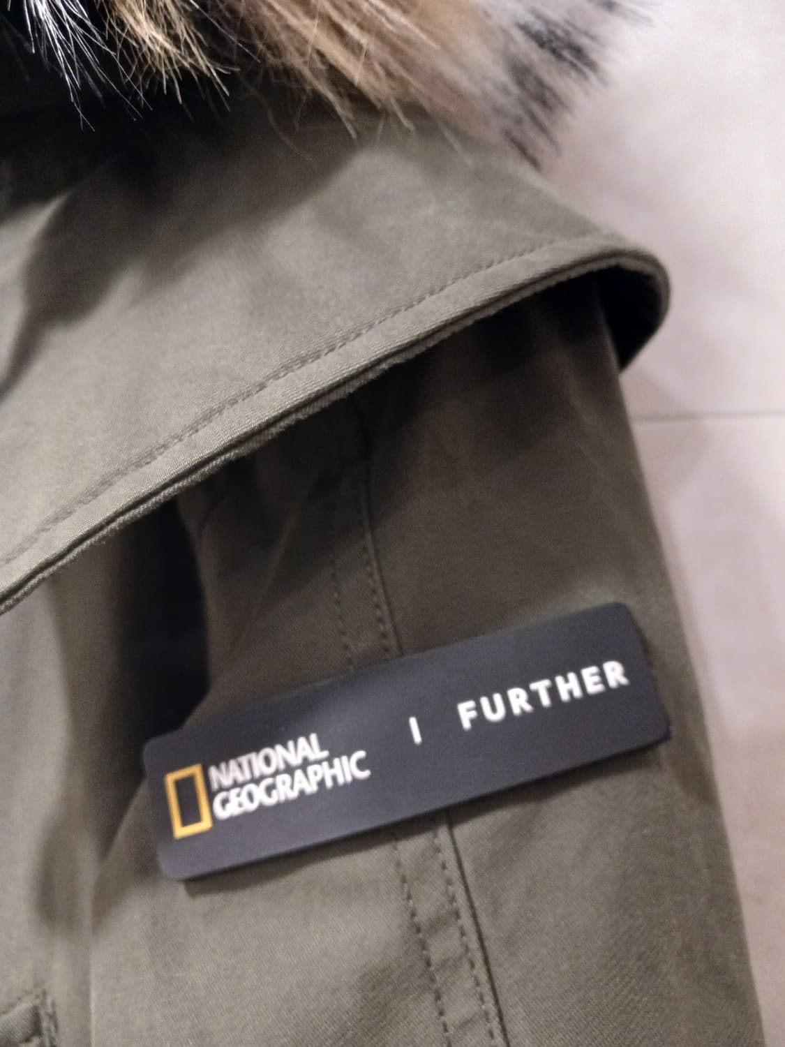 내셔널지오그래픽 정품 여성 바람막이 90 (S) 사이즈 상품이미지8