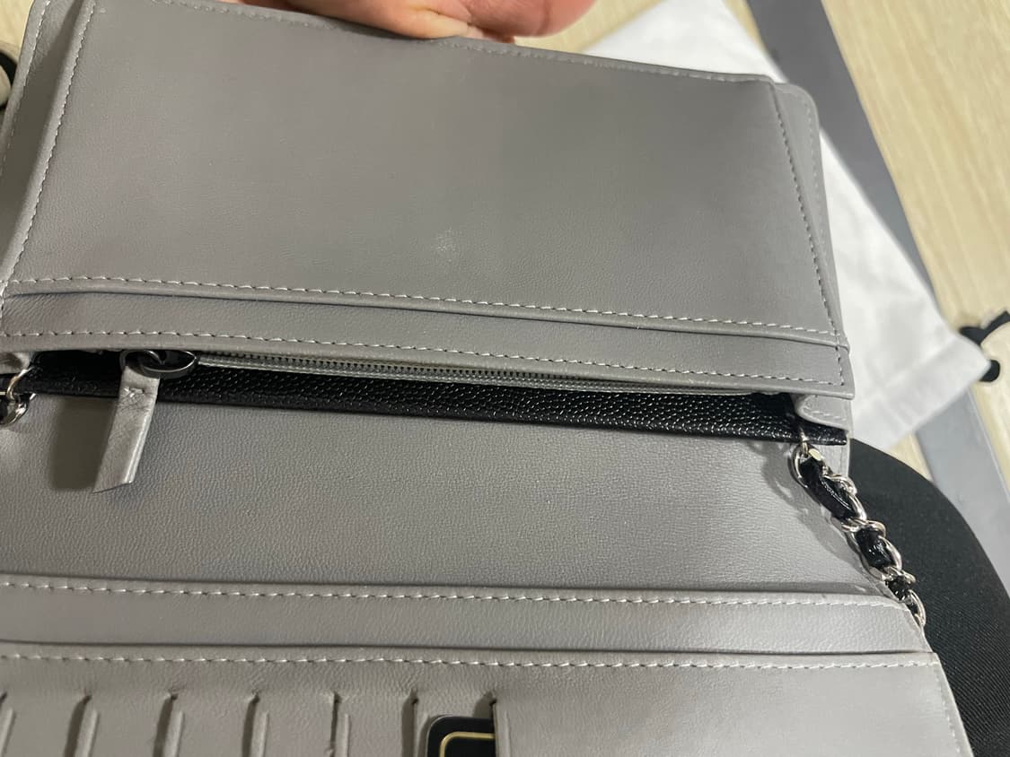 샤넬 보이 플랩지갑 상품이미지4