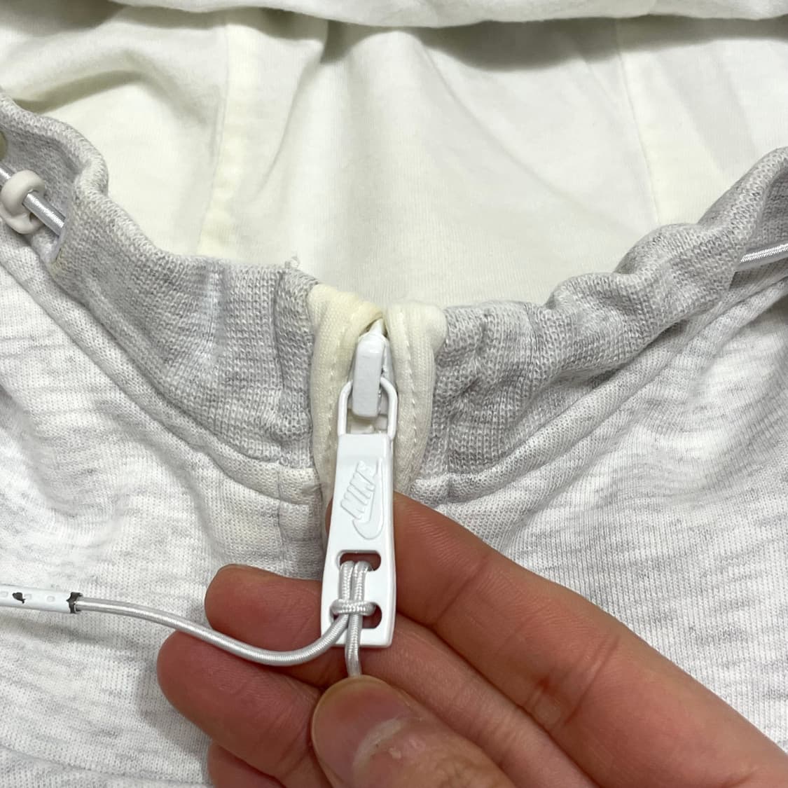 나이키 스몰로고 아이보리 테크팩 후드집업 여성L 상품이미지4