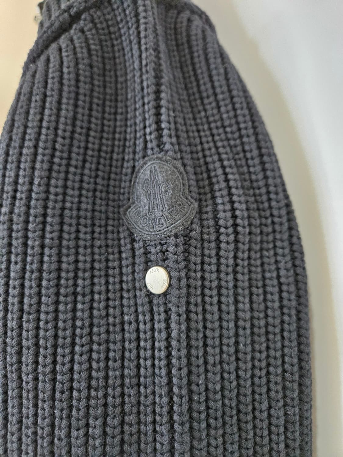 몽클레어 니트 하프집업 상품이미지3