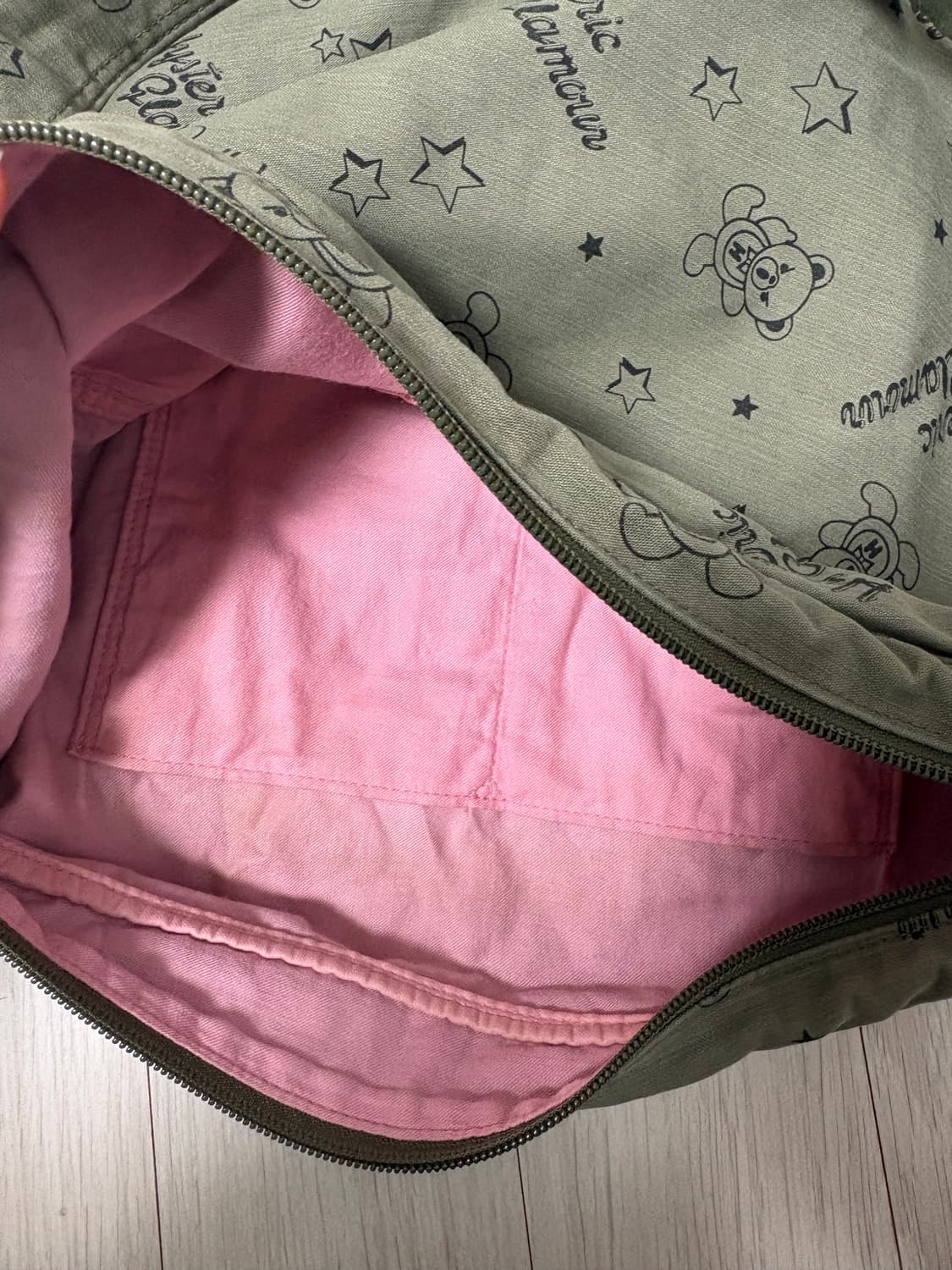 히스테릭 글래머 카키 퍽베어 크로스백 상품이미지5