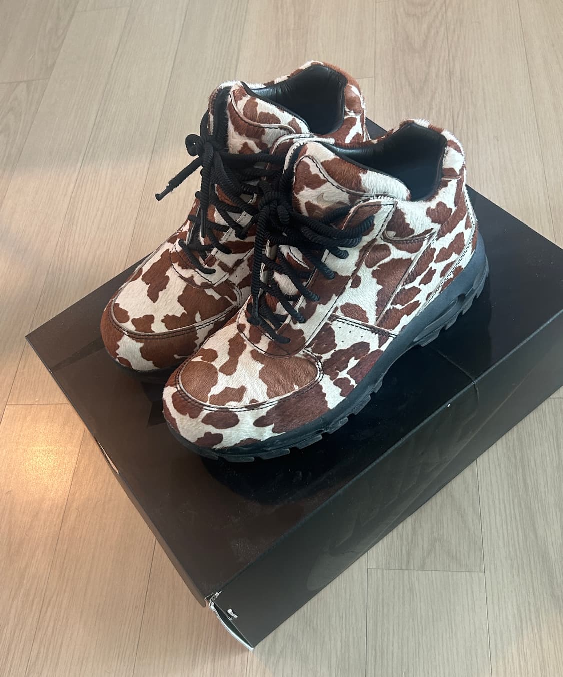 나이키 에어 맥스 고아돔 QS 세일 앤 카카오 와우 상품이미지1