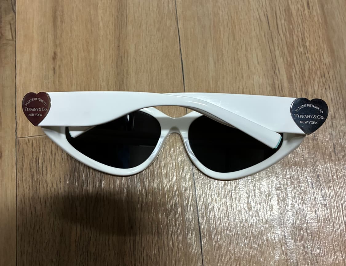 😎[새상품 풀박] 티파니앤코 선글라스 (OTF4217 화이트) 상품이미지4
