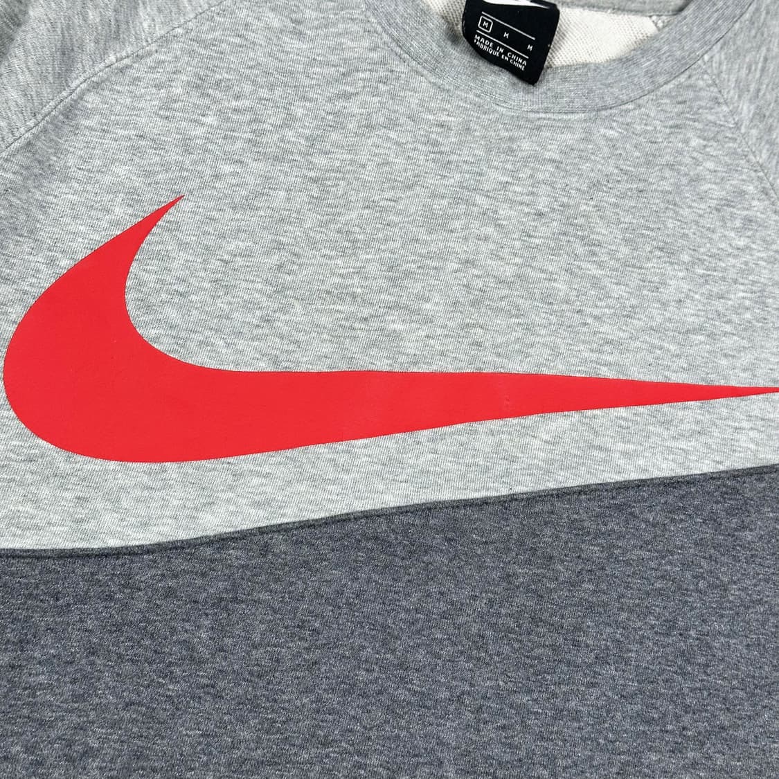 나이키 빅스우시 차콜 그레이 하프 맨투맨 (M) 상품이미지3