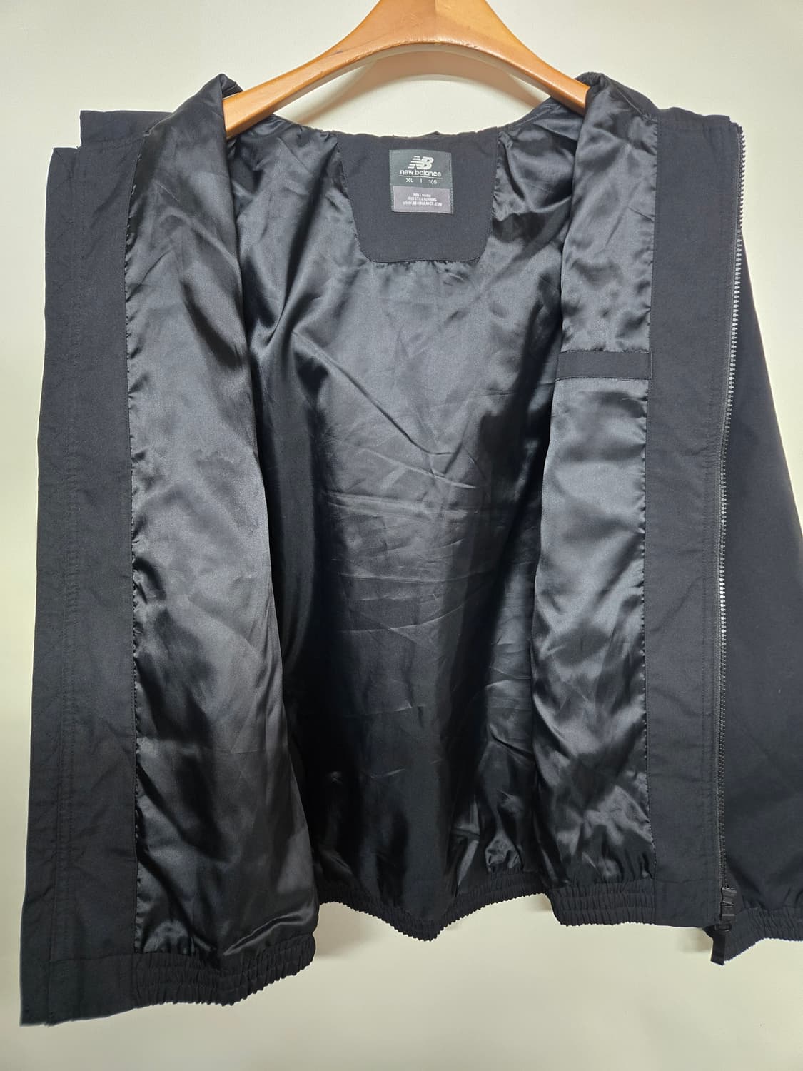 뉴발란스 후드 바람막이 블랙 XL 상품이미지4