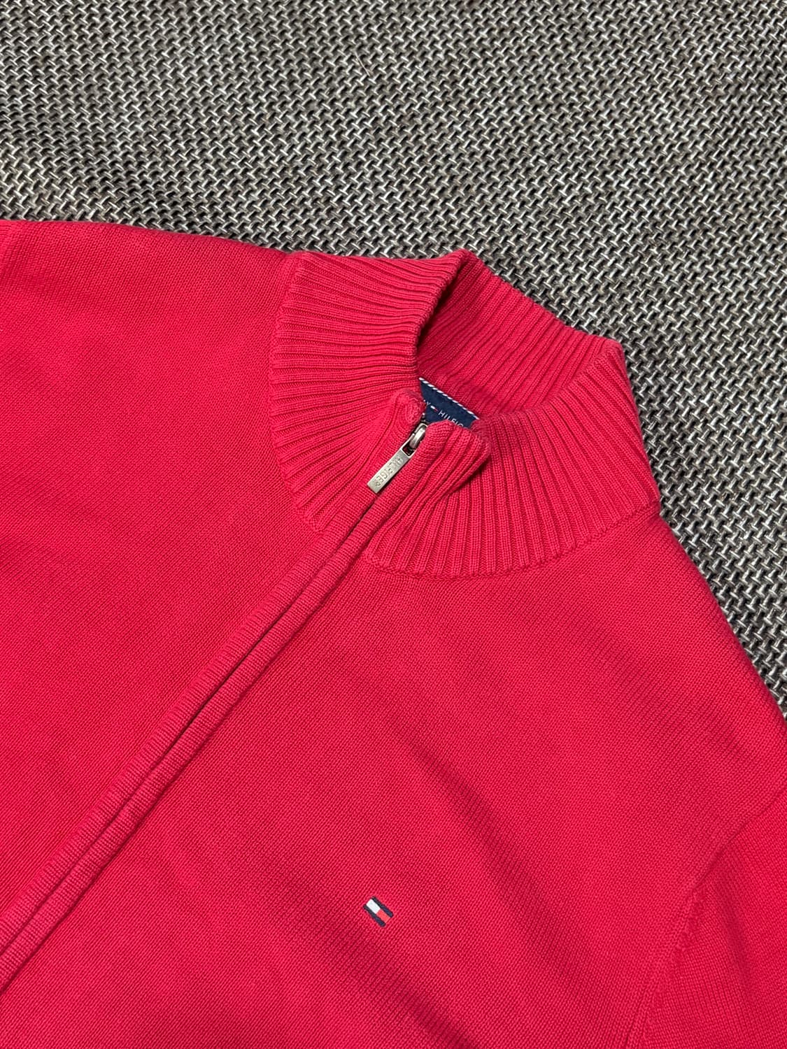 타미힐피거  레드 니트 집업 상품이미지1