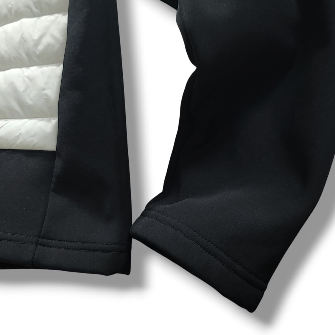 [M] PXG 화이트&블랙 경량기모 하이브리드 반집업 상품이미지7