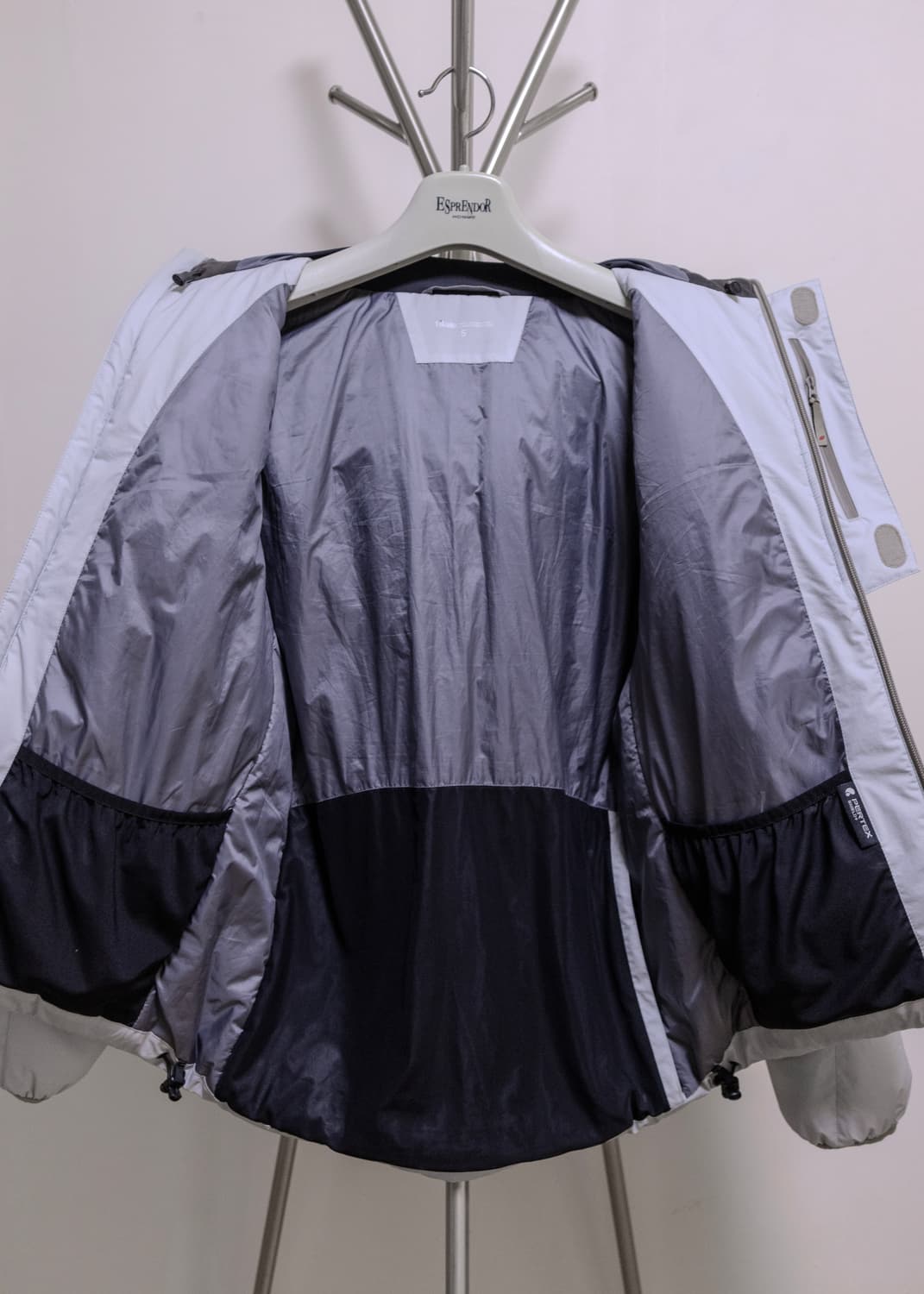 티락(Tilak) 스발바드(Svalbard Infinium) 자켓 팝니다 상품이미지3