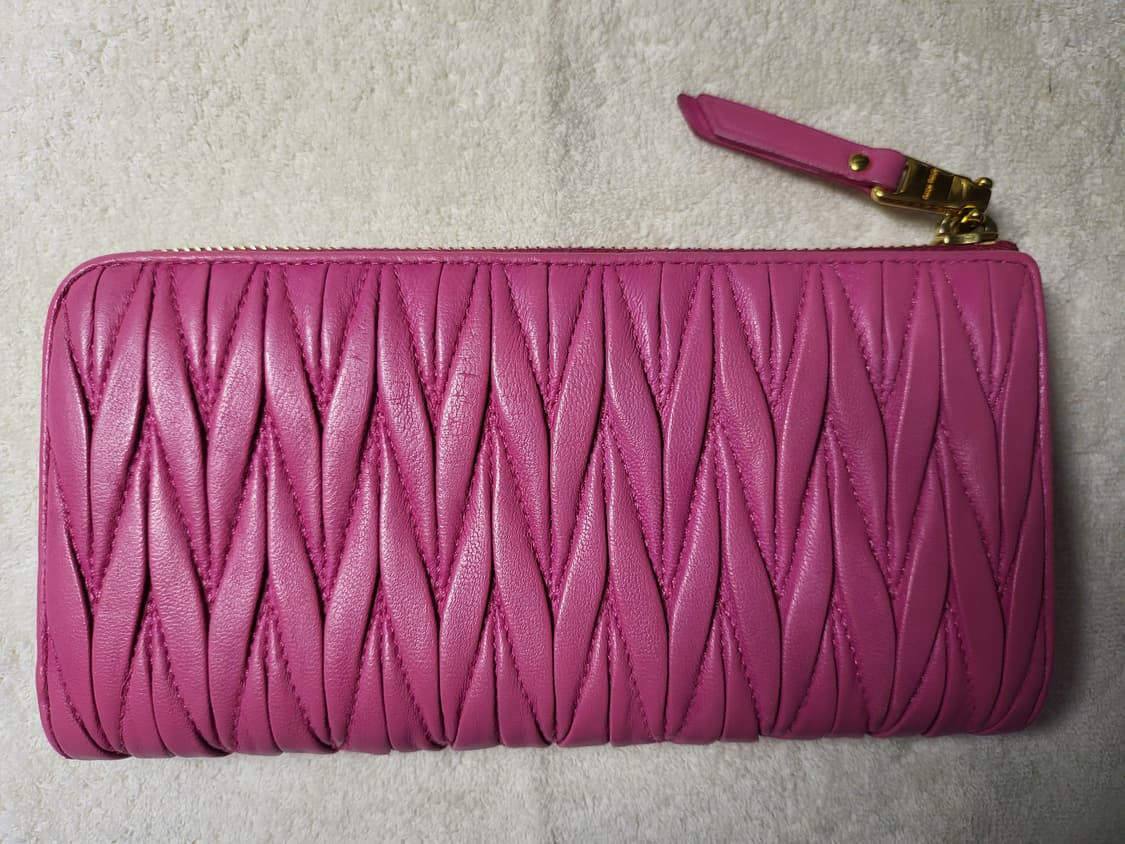 미우미우 마틀라세 장지갑 상품이미지4