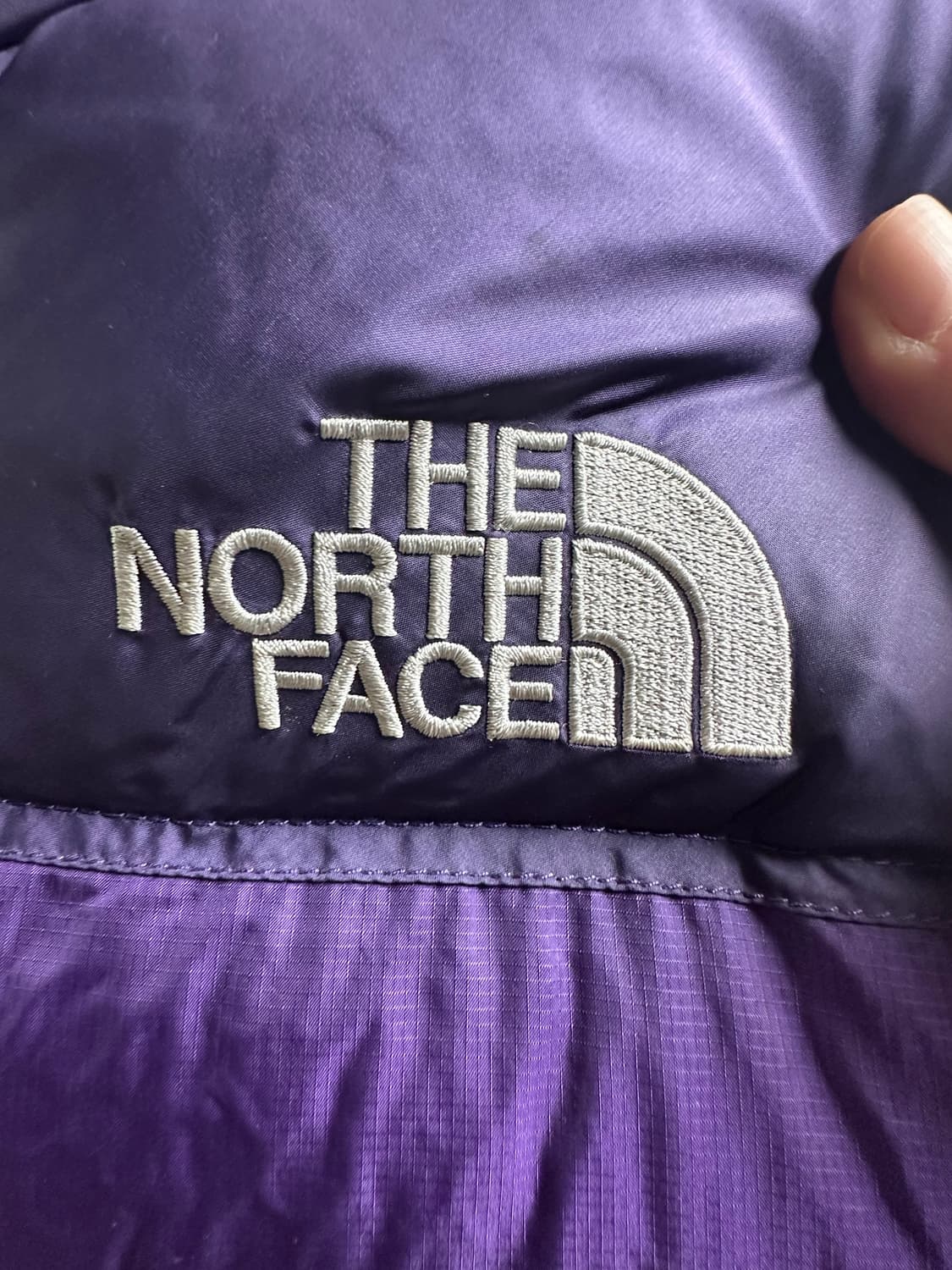 NORTHFACE 노스페이스 퍼플 중앙 로고 조끼 패딩 상품이미지2