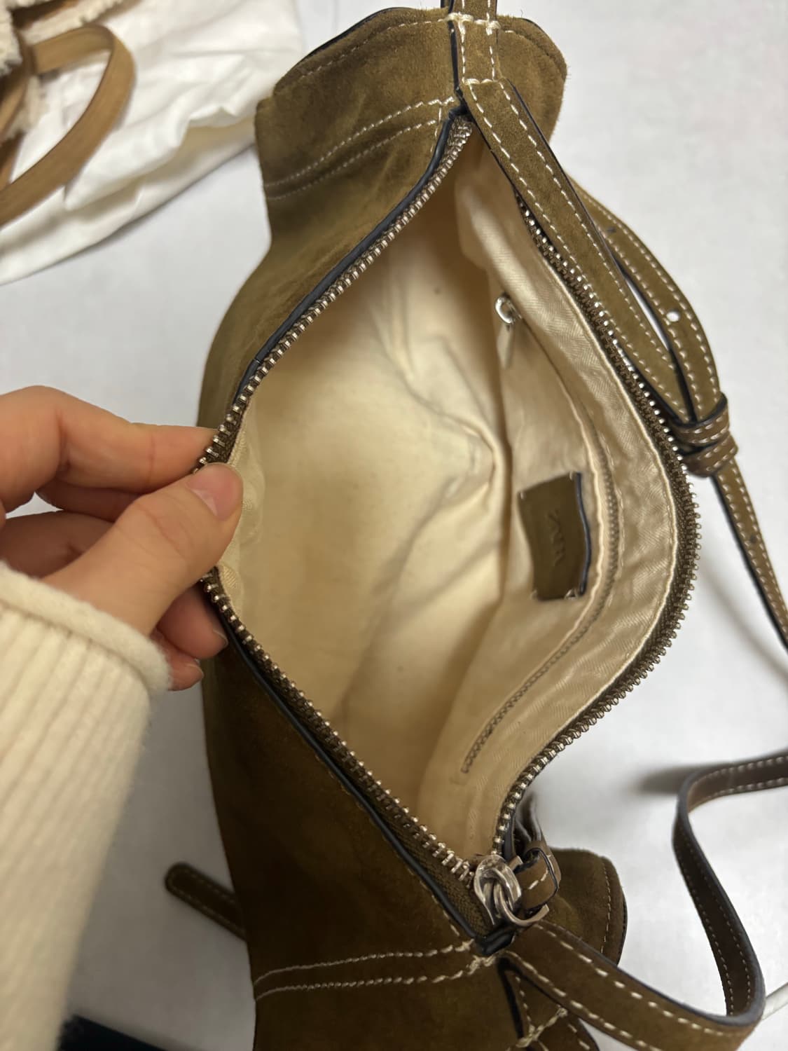 자라 스웨이드 볼링백 상품이미지3