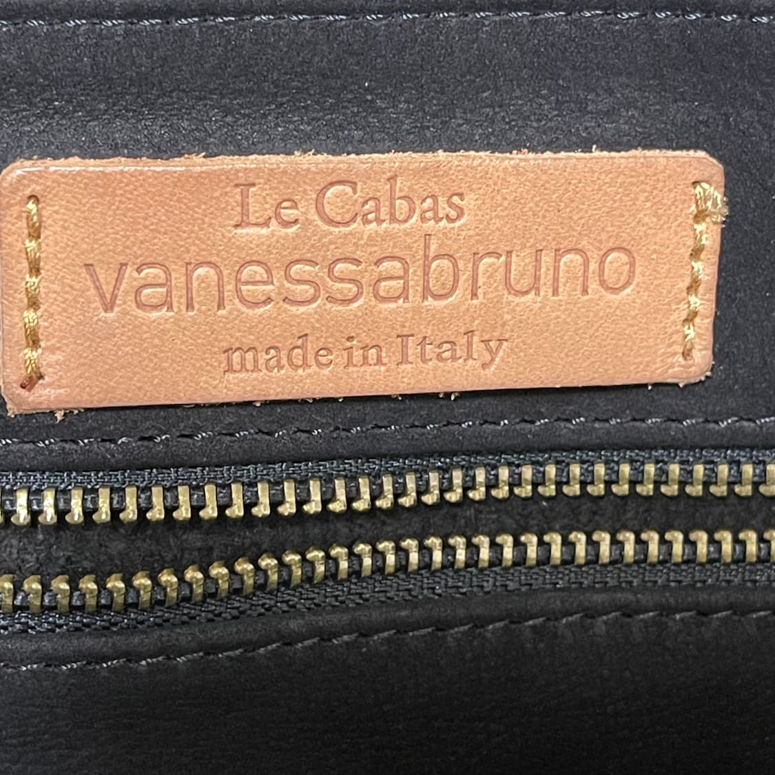 [OS] Vanessa Bruno 블랙 레더 토트백 상품이미지7