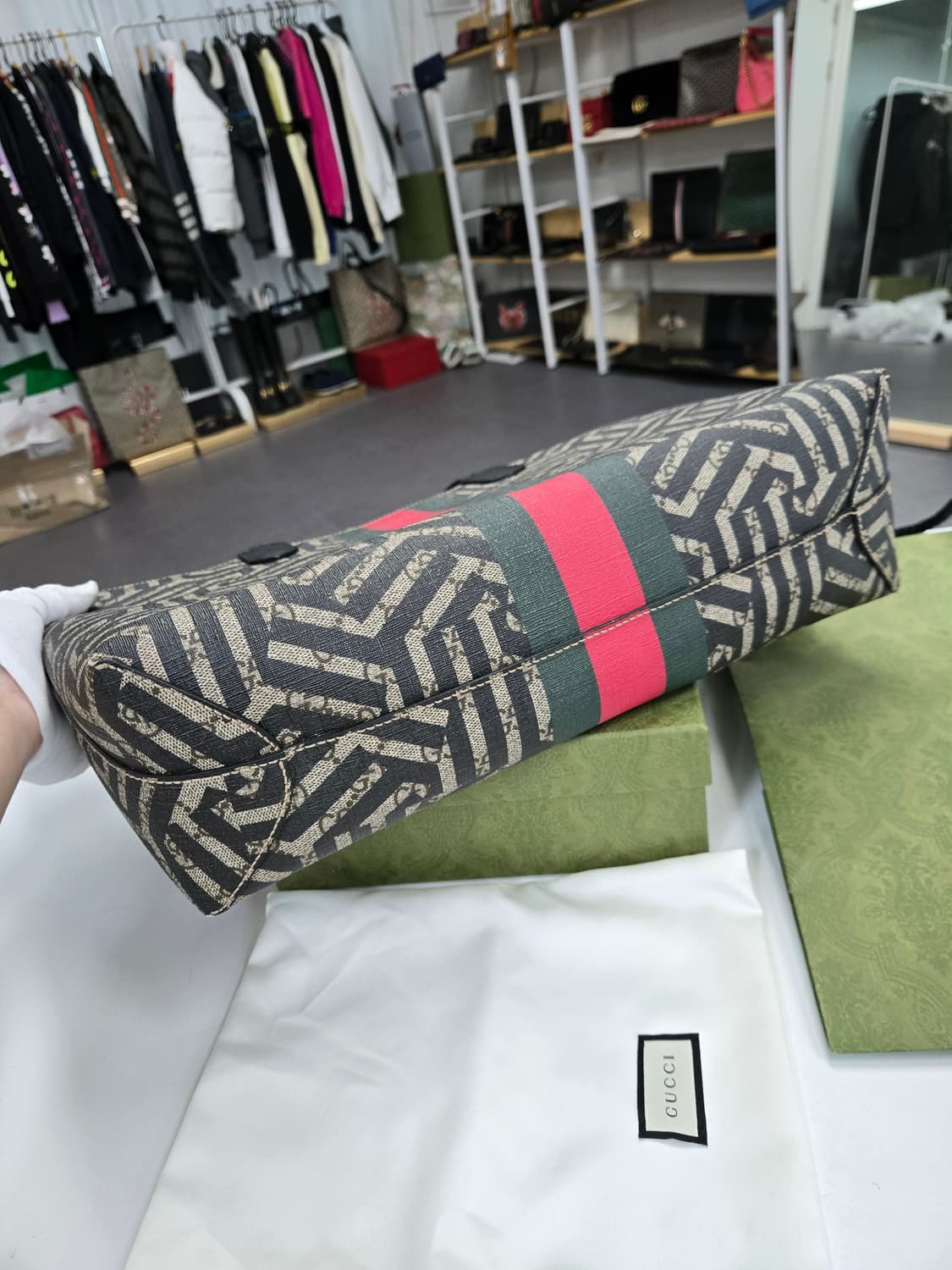 [40%할인] 구찌 꿀벌 칼레이도 쇼퍼백 상품이미지5