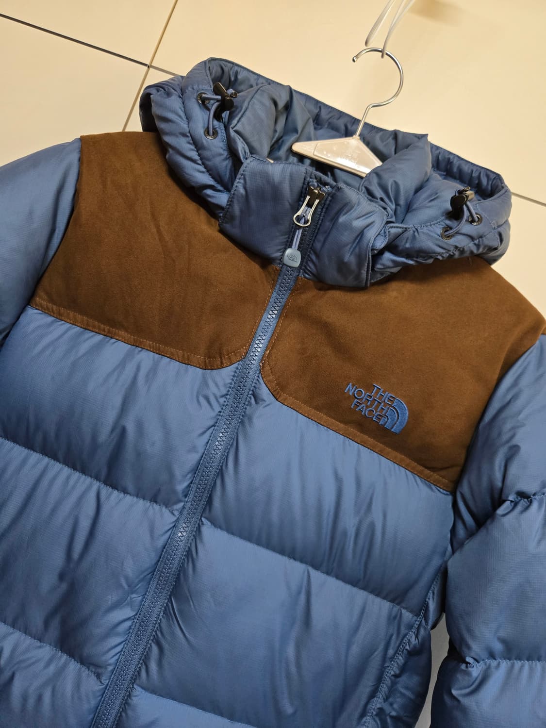 노스페이스 화이트라벨 700 구스다운 패딩 상품이미지1