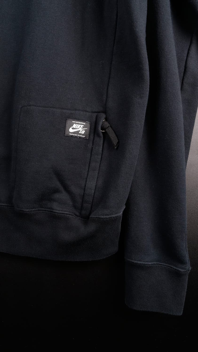 나이키 SB 백포켓 블랙 맨투맨 상품이미지6