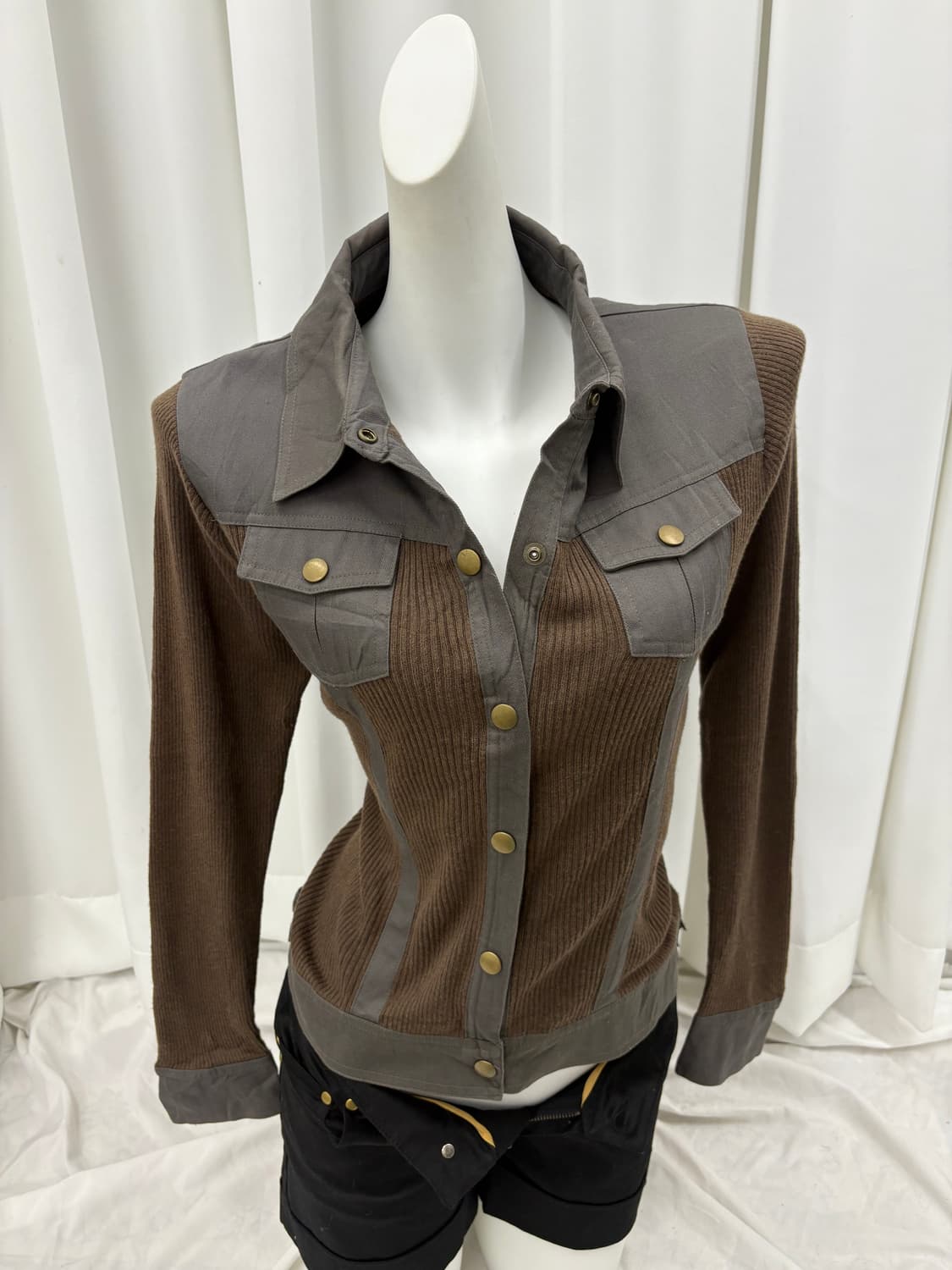 포켓 디테일 니트셔츠 상품이미지2