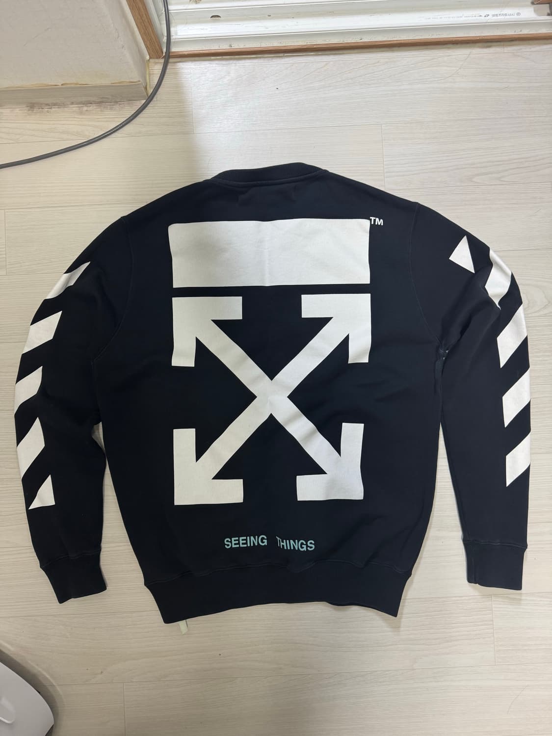 오프화이트 맨투맨 M사이즈 상품이미지1