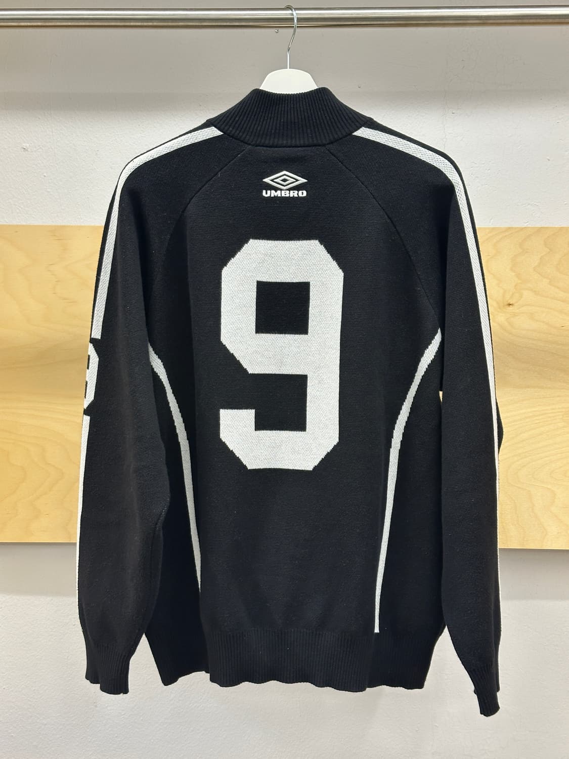 [L] 슈프림 X 엄브로 집업 스웨터 블랙 - 25SS 상품이미지2