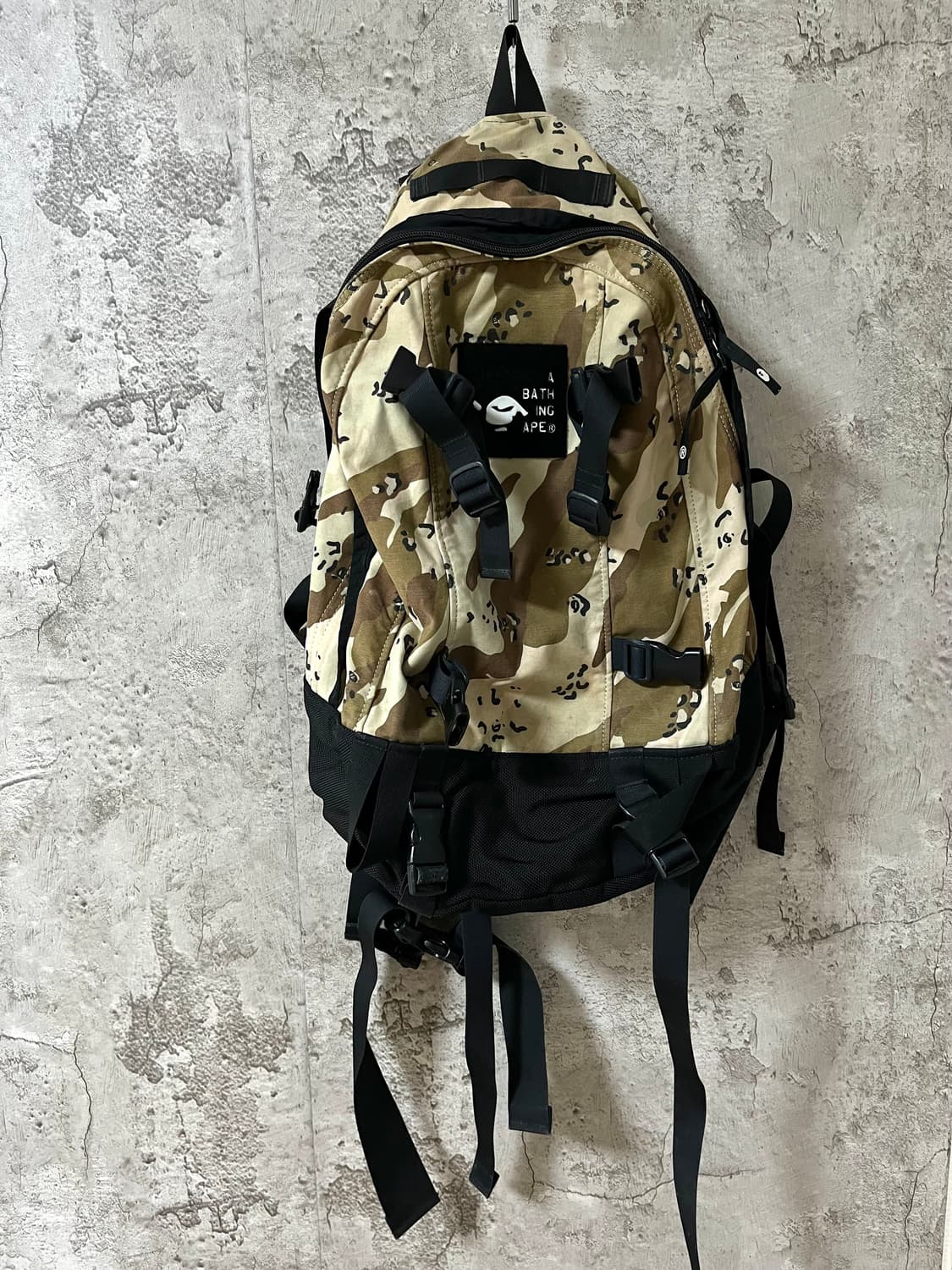 •베이프 밀리터리 카모 백팩 상품이미지1