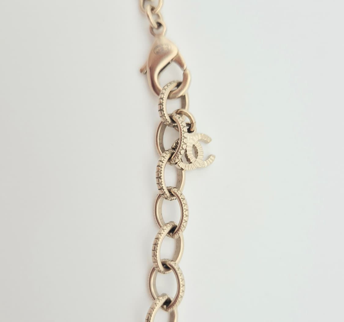 샤넬 립스틱 & 컴팩트 펜던트 목걸이 상품이미지8