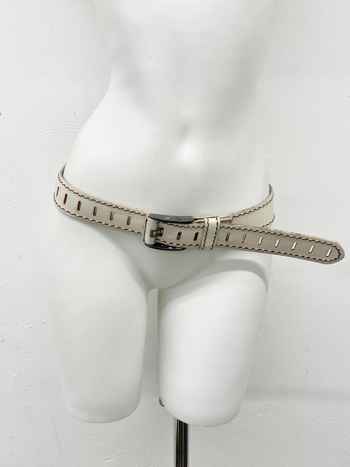 리얼레더 스티치 펀칭 버클 벨트 상품이미지2