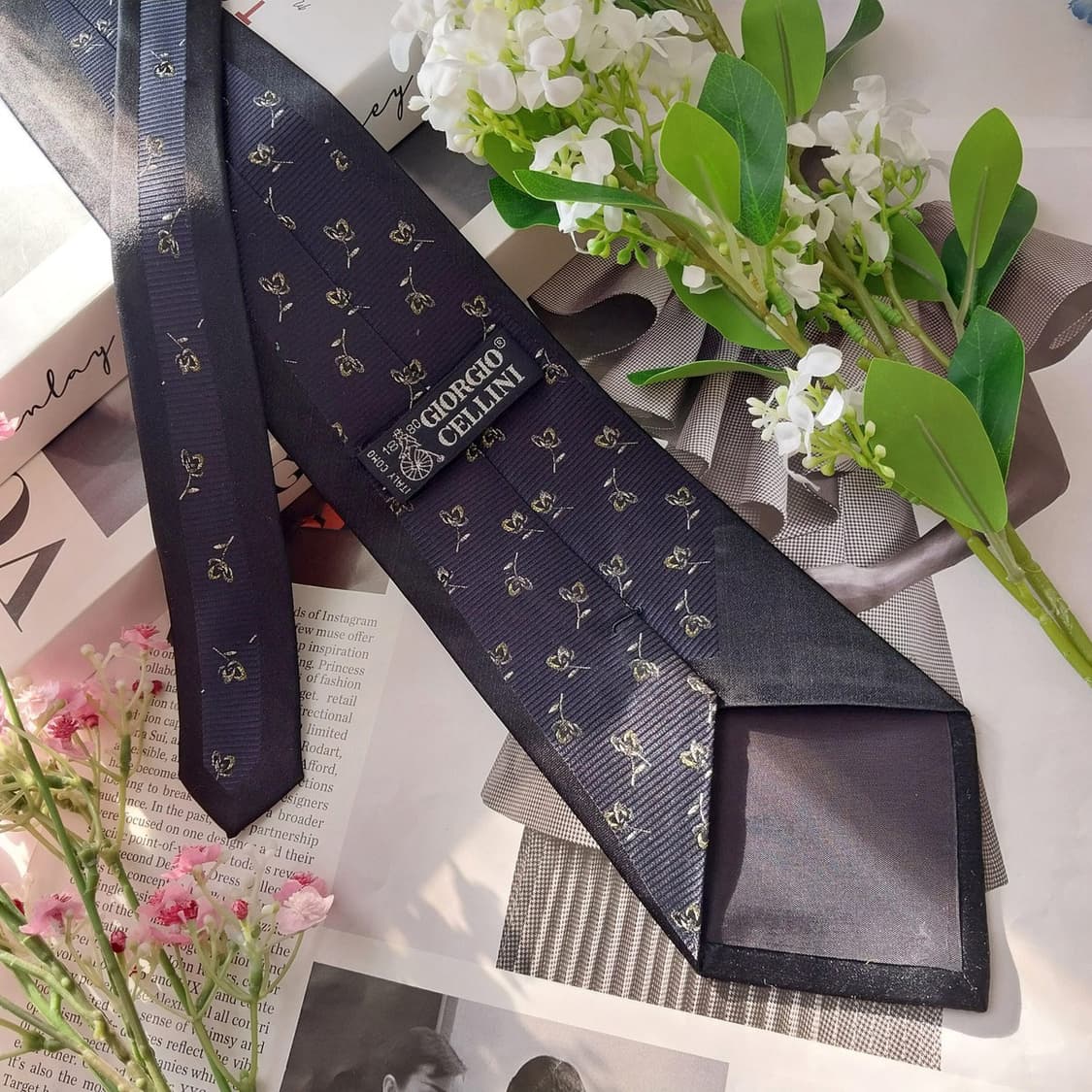 조르지오 첼리니 실크 블랙 플라워 넥타이 9.5cm A+등급 K1751
 상품이미지5