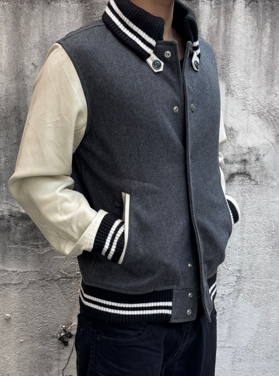 빔즈 레더 바시티 자켓 상품이미지1